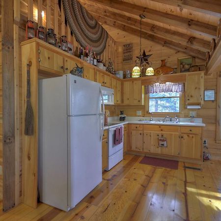 Knotty Pines Pet-Friendly Gas Fireplace Plus A Firepit Cherry Log Esterno foto
